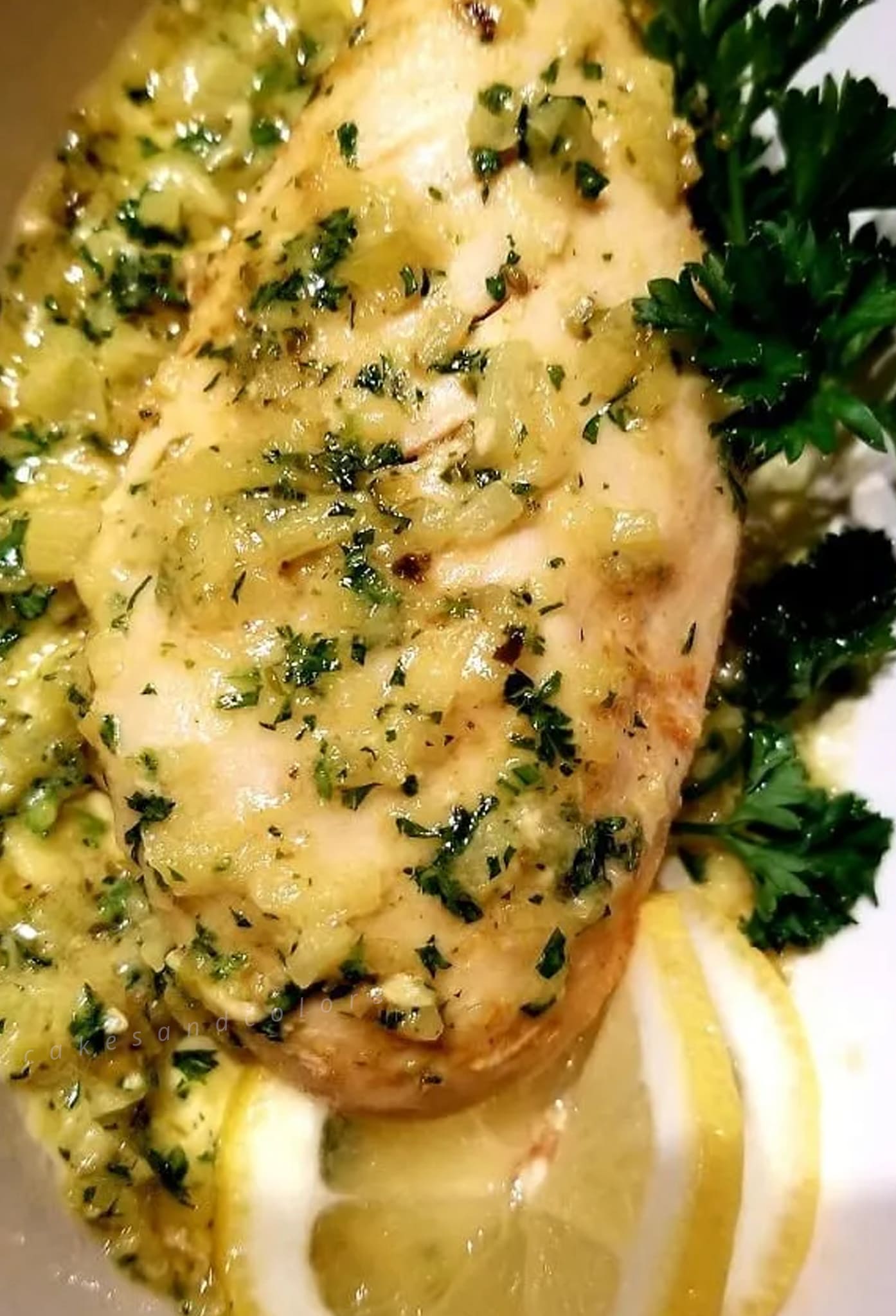 Slow Cooker Lemon-Garlic Chicken - Cakes And Colors