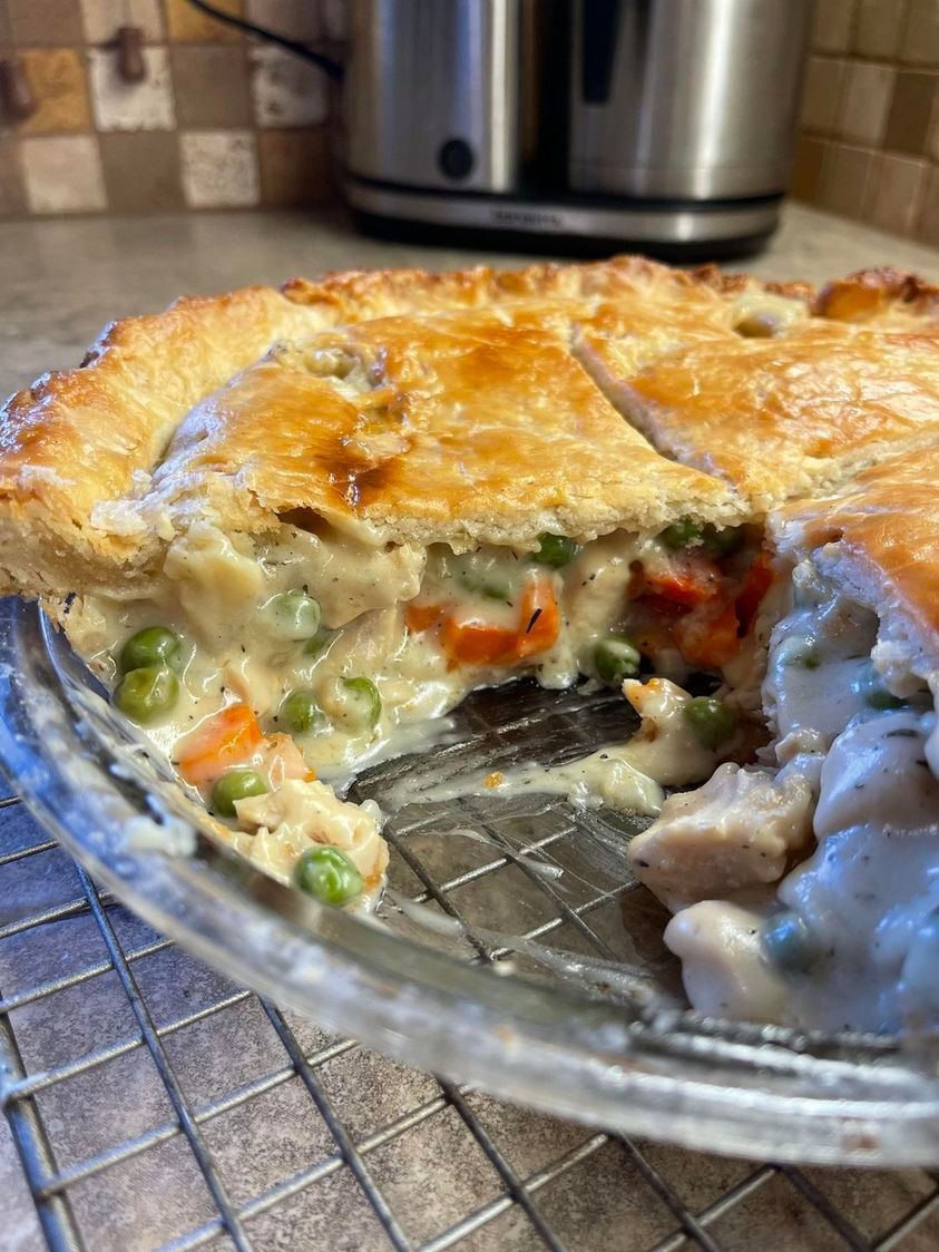 Skillet Chicken Pot Pie - Cakes And Colors